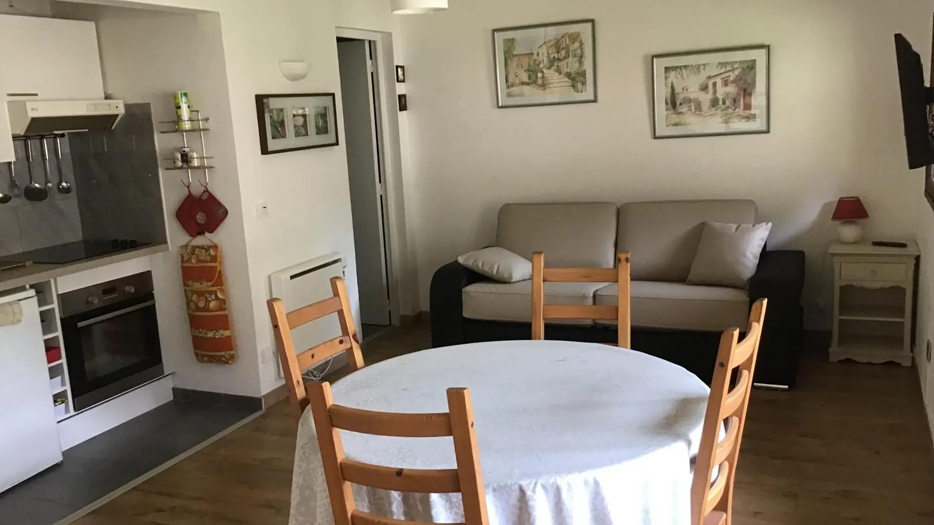 Appartement Charmant Studio Avec Terrasse Et Garage Ferme Saint-Martin-Vésubie France